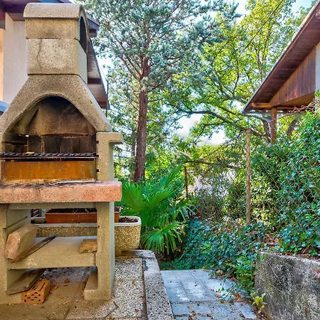 Bezauberndes Nur 150 Meter Zum Mit Meerblick, Grill, Wifi * Selce
