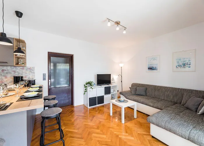 Bezauberndes Nur 150 Meter Zum Mit Meerblick, Grill, Wifi Селце