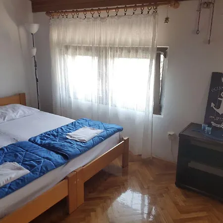 Bezauberndes Nur 150 Meter Zum Mit Meerblick, Grill, Wifi Apartment Selce