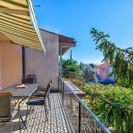 Apartment Bezauberndes Nur 150 Meter Zum Mit Meerblick, Grill, Wifi Selce