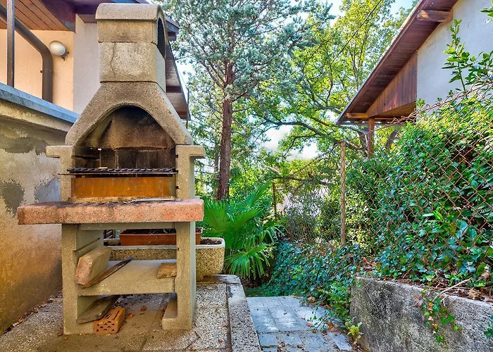 Bezauberndes Nur 150 Meter Zum Mit Meerblick, Grill, Wifi * Selce